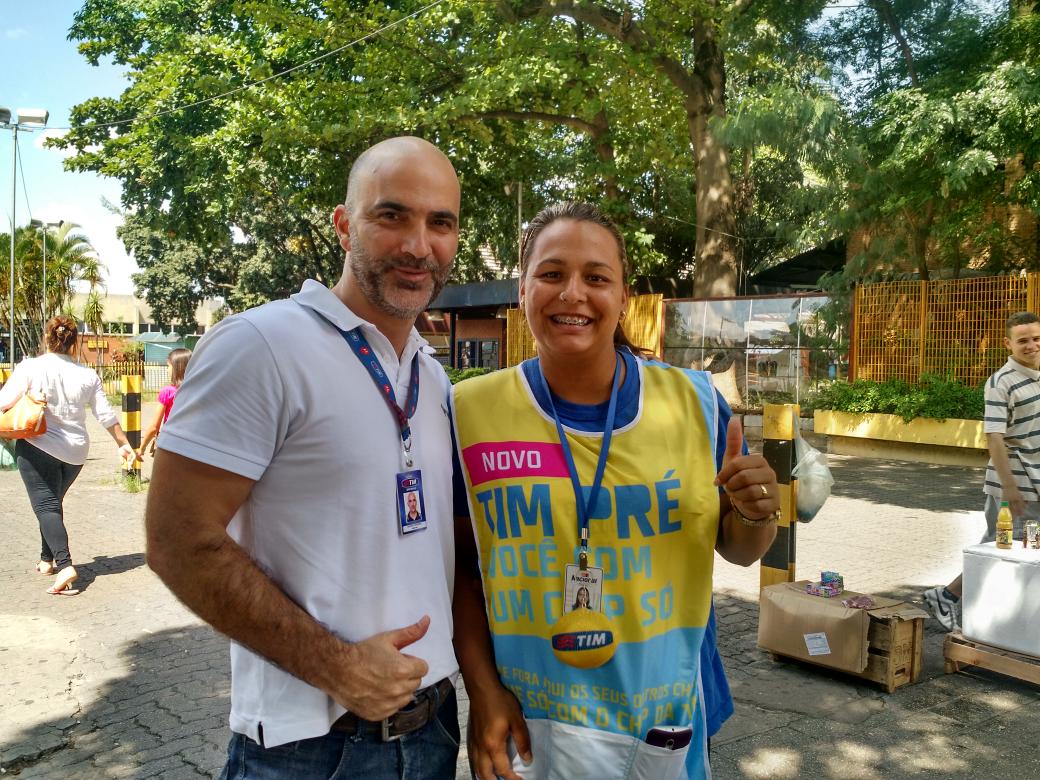 andrealeixo61's tweet photo. @IMPERIOMC_TBR Promotoras Daine &amp; Priscila. CPTM Lapa TSPc. Vendendo + Ativando + Recarga e lançando no M4U. https://t.co/lPW20E1MdF