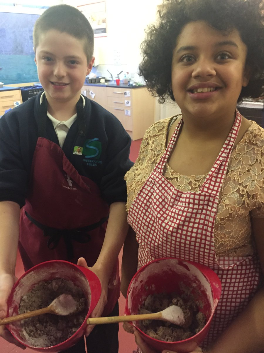 Sherbournetweet's tweet photo. Sherbourne Cookery Club in full swing this afternoon. #ChocolateLoversClub #XmasLog #BakeOff #MerryChristmas https://t.co/kbvcR2bMAG