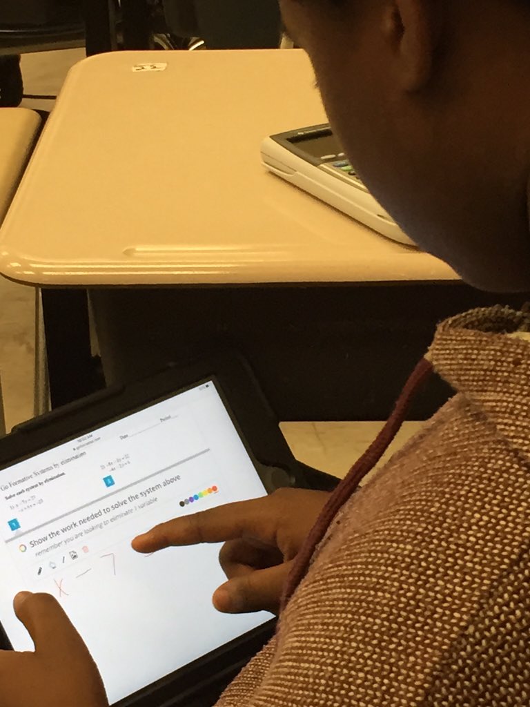 tmarieitrt's tweet photo. #Goformative in @AdamAshipman #algebra class! Awesome realtime feedback @dukeswhs @IWCSchools #iwcsedtech https://t.co/8cLgdWHgTX