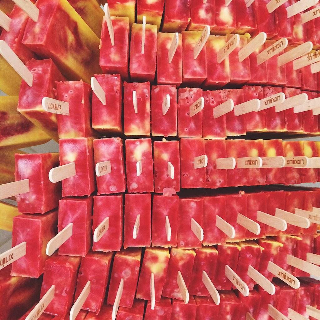 LICKALIX's tweet photo. #Busybees in the kitchen today making these gorgeous #mangoraspberryswirl #icelollies for a #christmasparty ❤️ https://t.co/0Ht6lAQdxC