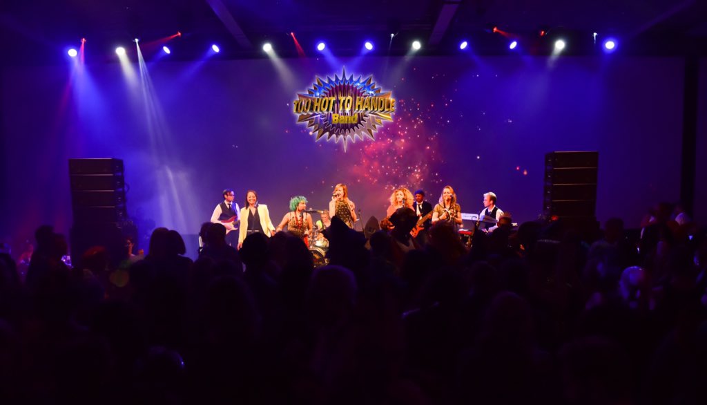 TooHotToHandleB's tweet photo. @wedding_holland Bedankt, ik ga jullie site bekijken👍 LadiesOf #TooHotToHandleBand #feestband #bruiloft https://t.co/ssbhmzmZv8