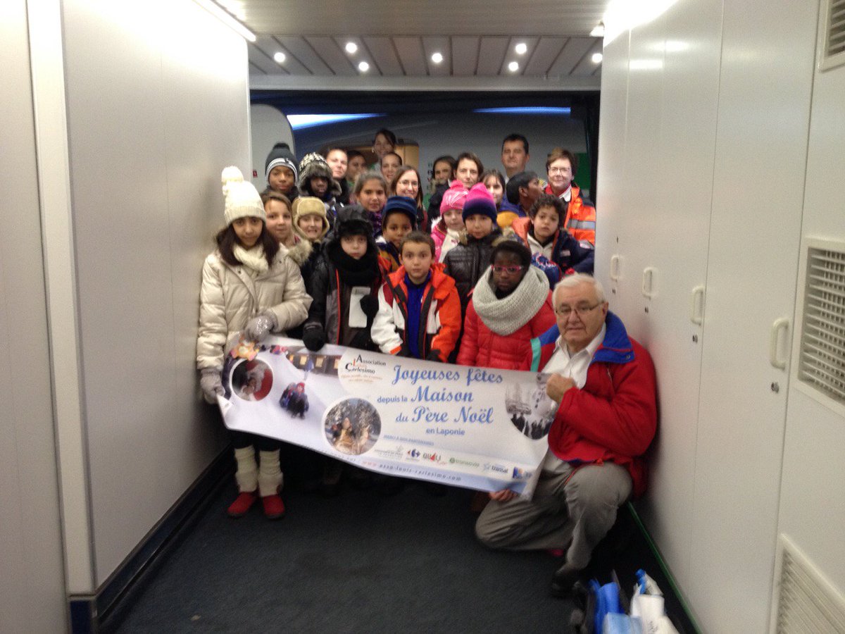 Les quinze enfants sont arrivés à 10h dans le village du Père Noël <a href="/GustaveRoussy/">Gustave Roussy</a> <a href="/transaviaFR/">Transavia</a> <a href="/CarrefourFrance/">Carrefour</a>