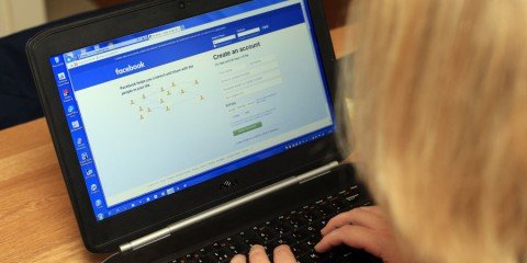 Facebook разрешит пользователям скрываться под псевдонимами