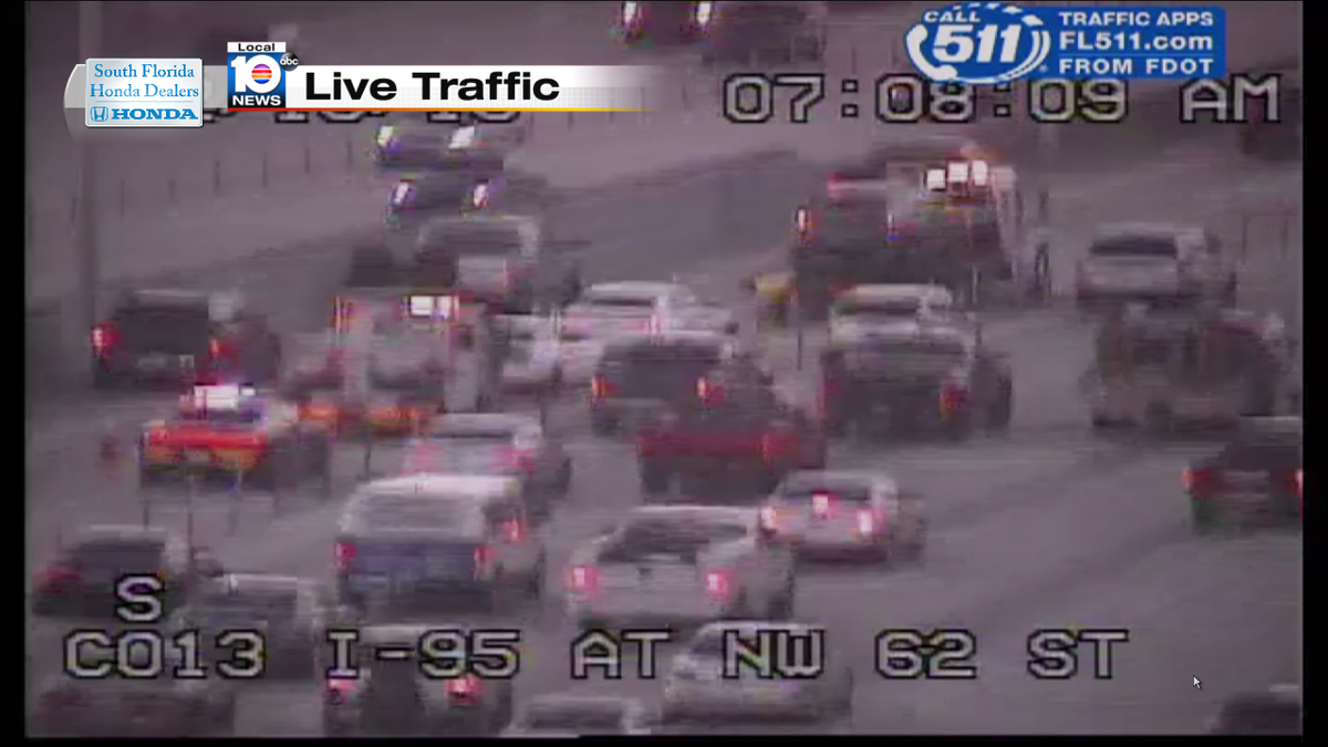 Lanes blocked on I-95 SB and NW 62nd St/ Express lanes blocked #TRAFFIC https://t.co/LX35JeZV8T
