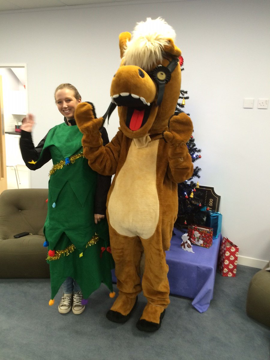 LiverpoolInt's tweet photo. Practicing for the Mini Major Fancy Dress Relay @abbie_newbery #nutter https://t.co/NMq2EWgJOv