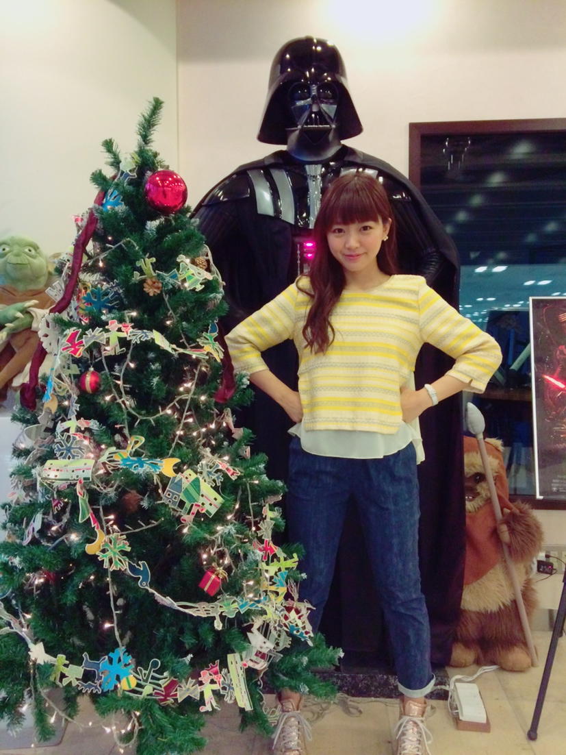 mimori_suzuko's tweet photo. 今日はヴァンガードの稽古してたよー！
あと、ダースベイダーさんに遭遇しました。 https://t.co/CxWz08OSAO