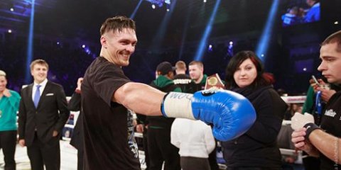 iAMsam625's tweet photo. Крымчанин Александр Усик нокаутировал кубинца Родригеса https://t.co/SKkDOdnumo