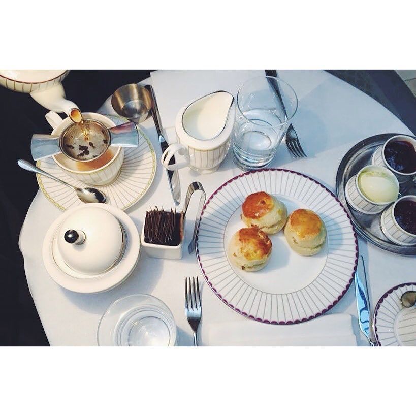 fromthetabletop's tweet photo. Afternoon blend, scones, cream and preserves. 🇬🇧👸🏼🍰#afternoontea #tea #scones #sconesandcr… https://t.co/8oowHVnEGC https://t.co/fnXUGmp38L