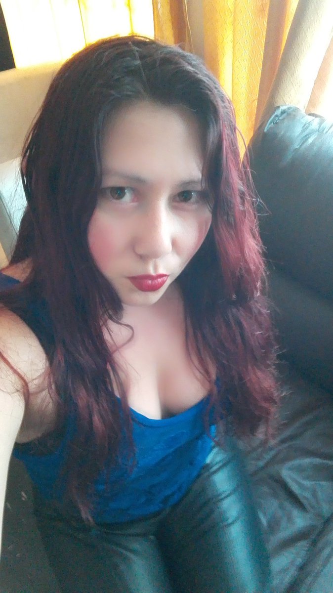 vr02256a's tweet image. Jugando a hacer yo #Quebonitieslobonito #CarpeDien :*