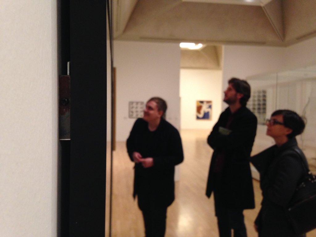 UniRdg_ArtCol's tweet photo. Taking a much close look at hanging systems @Tate https://t.co/2iC5C2FA3I