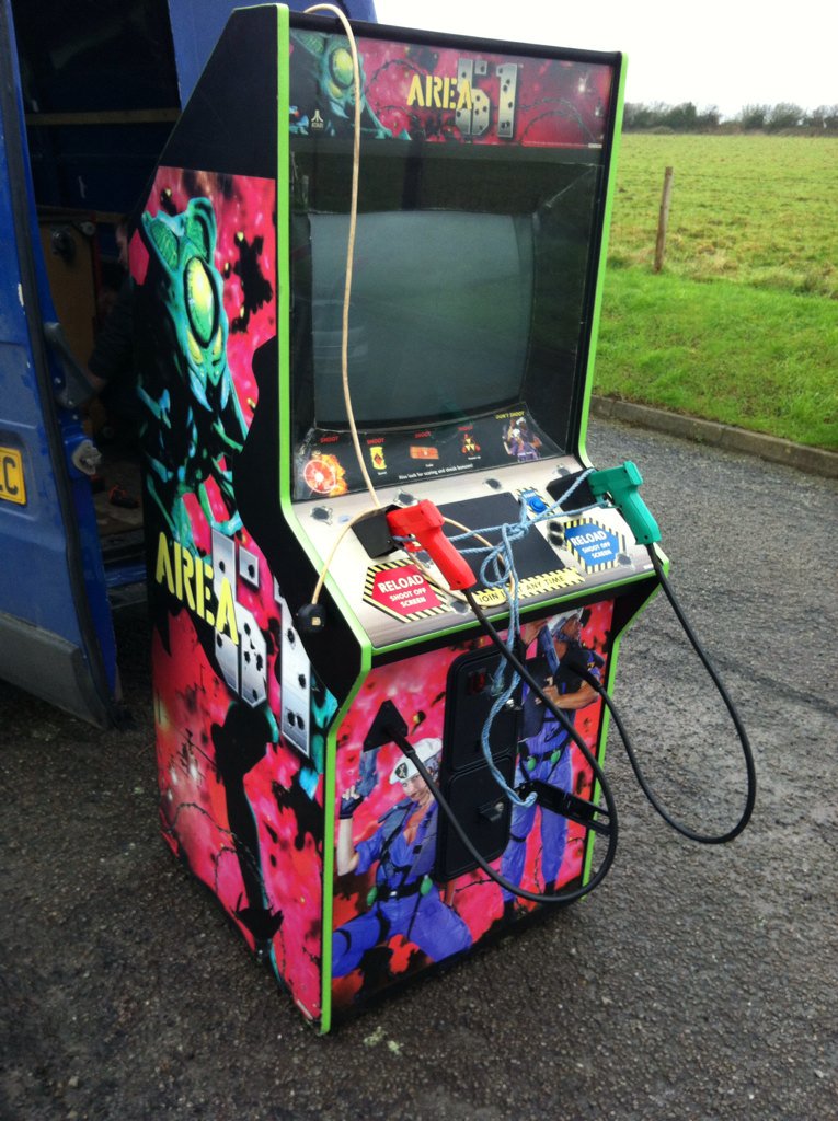 RICH_KING_RETRO's tweet image. There here #arcades #retrogaming #sega #houseofthedead @RETR0JOE @JuicyGameReview @gamesyouloved @RetroPit