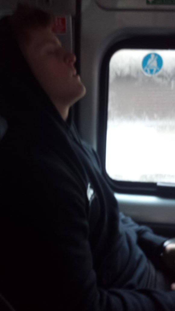 GwyrRFC's tweet photo. @GarethThomas9 skipper dreaming of the victory #switchedon #prematchprayer https://t.co/XZKXWfDaaH