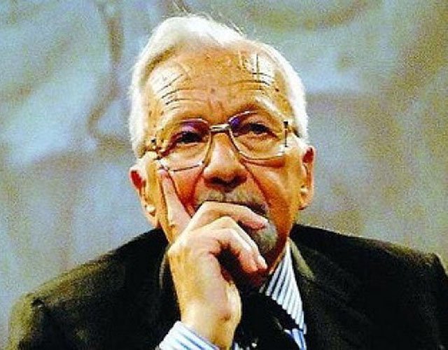 UNOentrerios's tweet photo. Murió #LicioGelli, capo de la #LogiaP2 https://t.co/f6MmAJKwIM https://t.co/ccBMKCxHL6