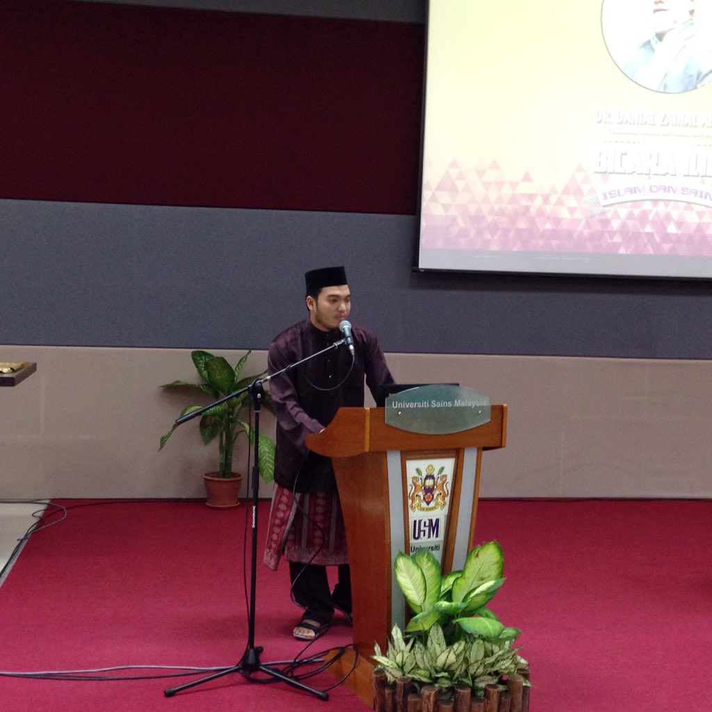 psainsfizik's tweet photo. Live update;
Program Bicara Ilmu oleh Dr. Danial Zainal Abidin #JomSupportPSF #sentuhusm #mppusm https://t.co/TH2hDEgCwA