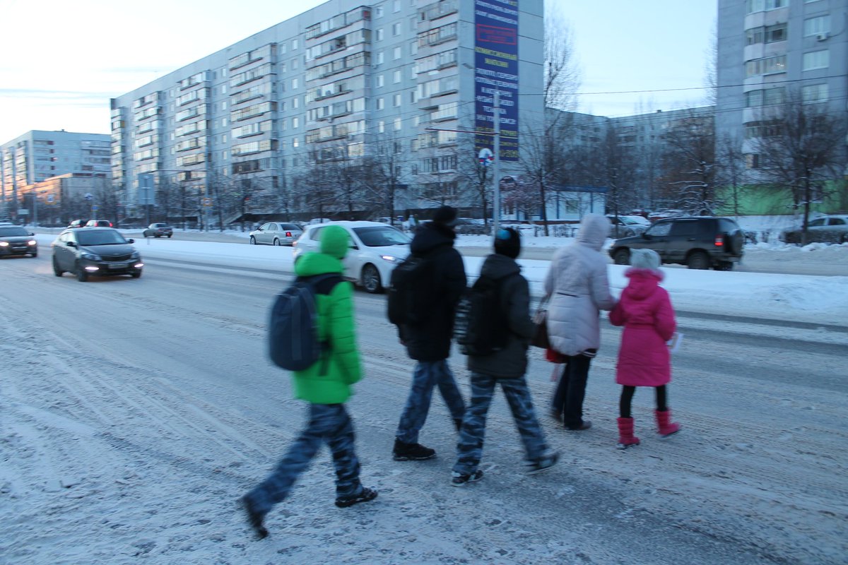 AdmZavolgia's tweet image. Местом проведения акции стал нерегулируемый пешеход.переход на пр-те Лен.Комсомола (пересечение с бул.Новосондецким)