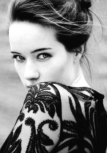 Happy Birthday Anna Popplewell!  Love you!!! 