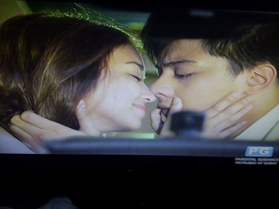 KNSwaggies's tweet image. This scene made our world STOP AGAIN!! Ghaaaad Yna and Angelo!! 😍😍💙💙💙

#PSYSaPilingMo