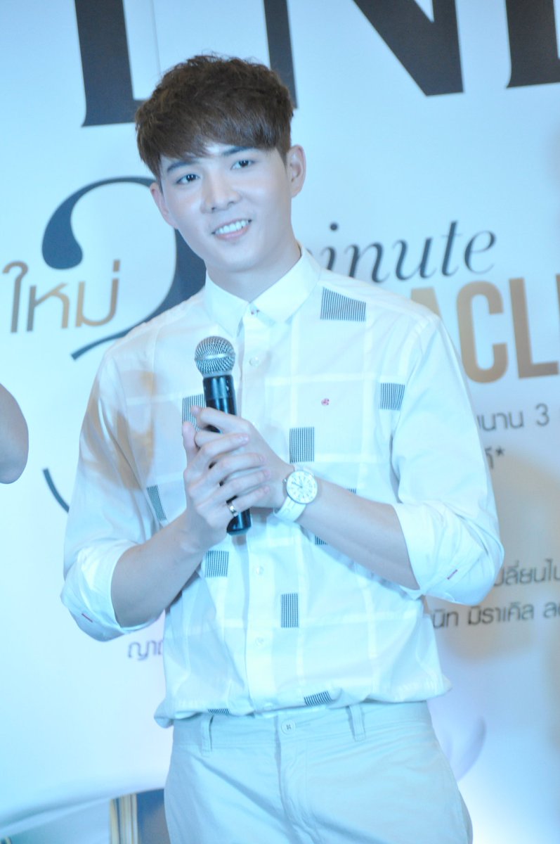 pookpiikchuchu's tweet photo. แสง สี ประหลาด แต่ พี่แอมป์ ก็ยังน่ารักอยู่ดี 😃😃 #Dec12th2015 #พีแอนด์จีสุราษฯ https://t.co/m7JBwfkKEU