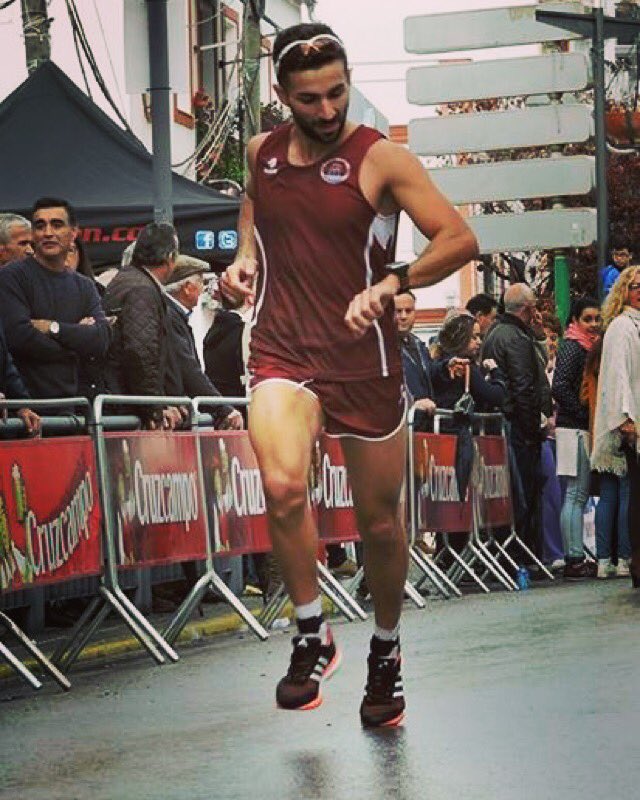 Eliasarcos's tweet photo. Tic Tac...El Tiempo no espera #MediaMaraton #21k https://t.co/uz2zY455QV