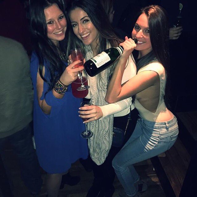 ps450nyc's tweet photo. #WCW 😍  at #PS450 #womencrushwednesday #nyc #newyork #hotties #babes #girlsnight #guysnights #bottomsup https://t.co/UYp5SwpW5f