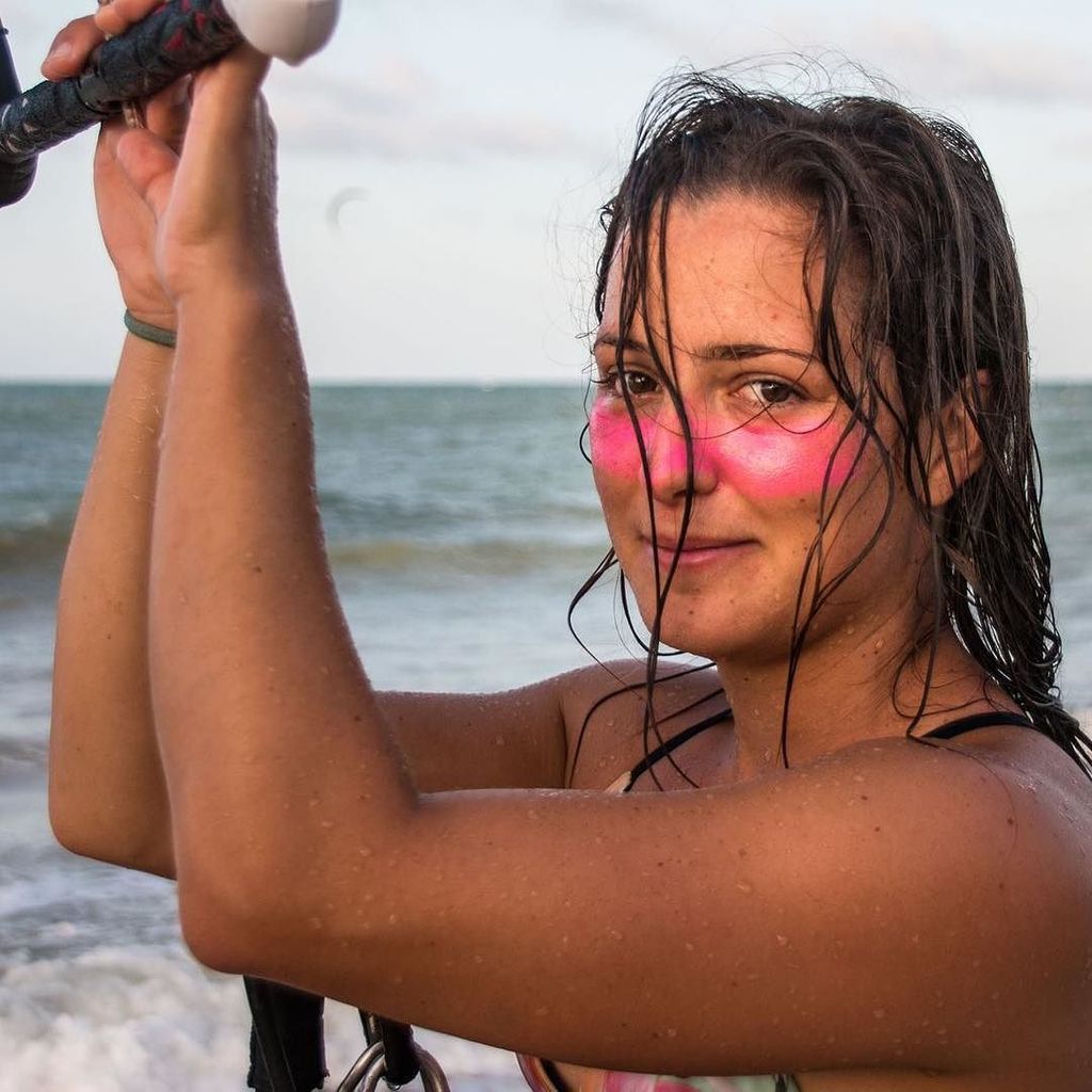 weKitesurf's tweet photo. Leuke foto van onze teamrider @fuertejulia in Brazilië! #sunzappernl #sunzapper #kitesurf #kitesurfing #brasil #sun… https://t.co/4SoJh5fw1c