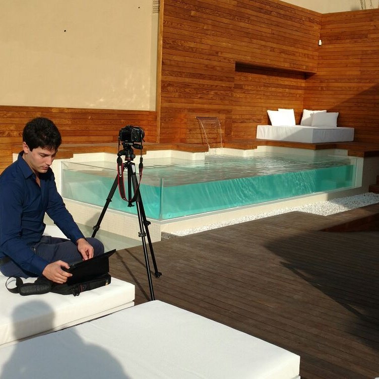 AngelOrtizca's tweet photo. Ultimando detalles para nuestro próximo lanzamiento de hotel boutique en #Barcelona #work @javiregueira @Rex4media https://t.co/yw264EjIcP