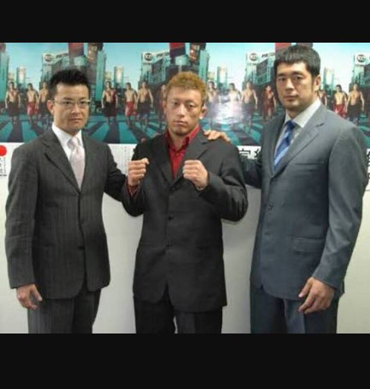 CRUSHER_MMA's tweet photo. これ10年前のPRIDE武士道初参戦の会見の時。
若い。。。
#2005 #10yearsago #PRIED #PRIEDbushido
#2015 #RIZIN #rizinf… https://t.co/yePxA6HrR7 https://t.co/nKWFivNHdZ