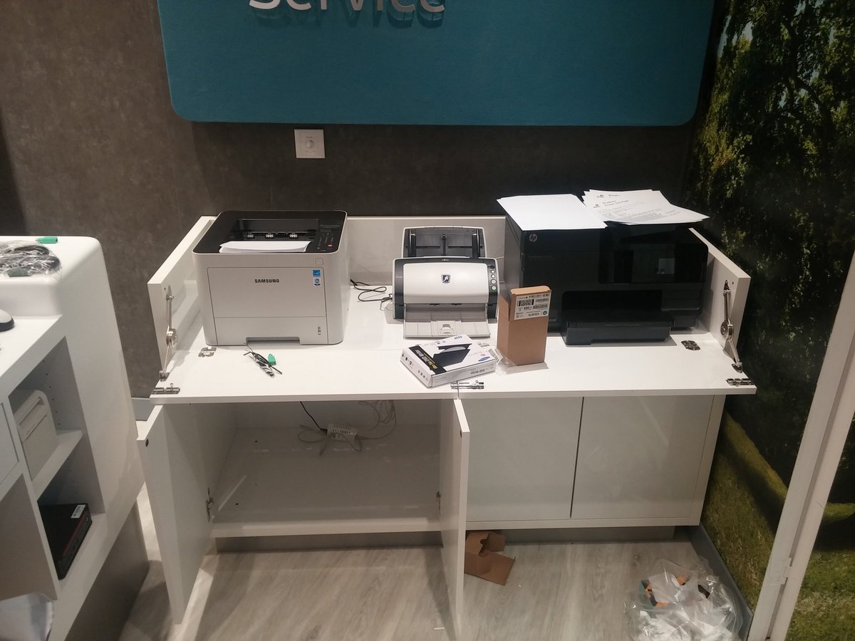 Νέο κατάστημα της Wind Νέας Ιωνίας.Στήσιμο συστημάτων πληροφορικής.