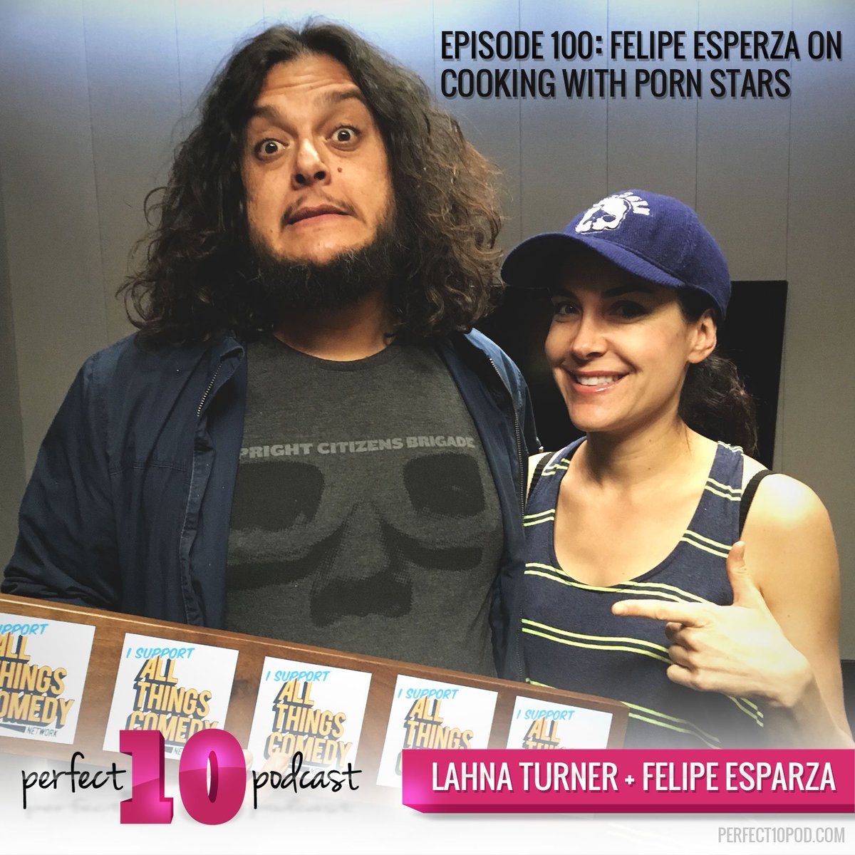 Perfect10Pod's tweet photo. EPISODE 101: COOKING WITH PORN STARS AND FELIPE ESPARZA
@funnyfelipe @porshacarreraxx https://t.co/5AIPe7sPpx