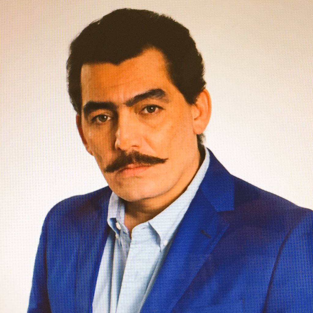 Primeras fotos de José Manuel Figueroa como Joan Sebastian en serie