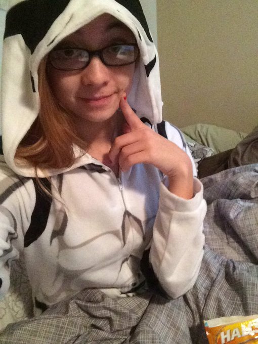 look here are some dumb pictures of me https://t.co/tTaebAK7G7<a href="/tag/mvsales"class="tags"><span>#mvsales</span></a>