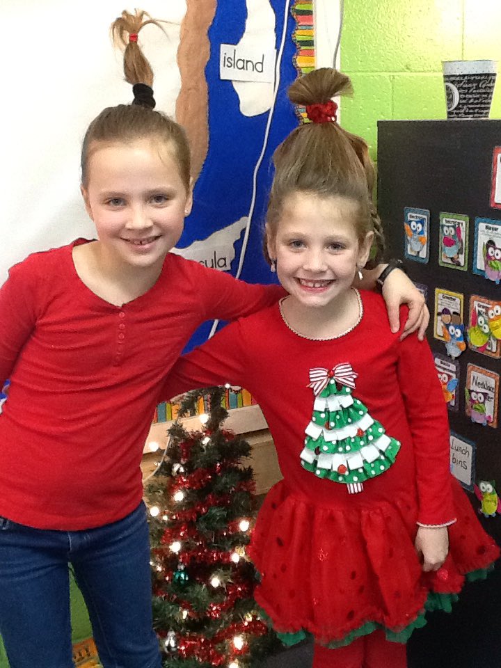 StruckinSecond's tweet image. Grinch day friends!@benjamingilpin @BrettHackworth