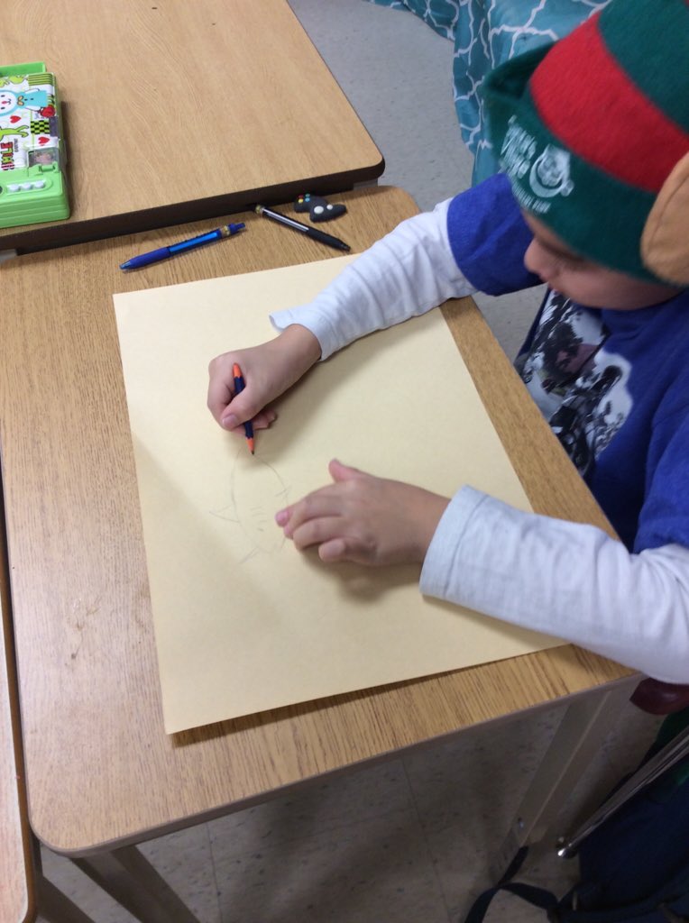 ds56efsl's tweet photo. Can't wait to play with clay! #VanGo #messylearning https://t.co/L1LpnpRIvt