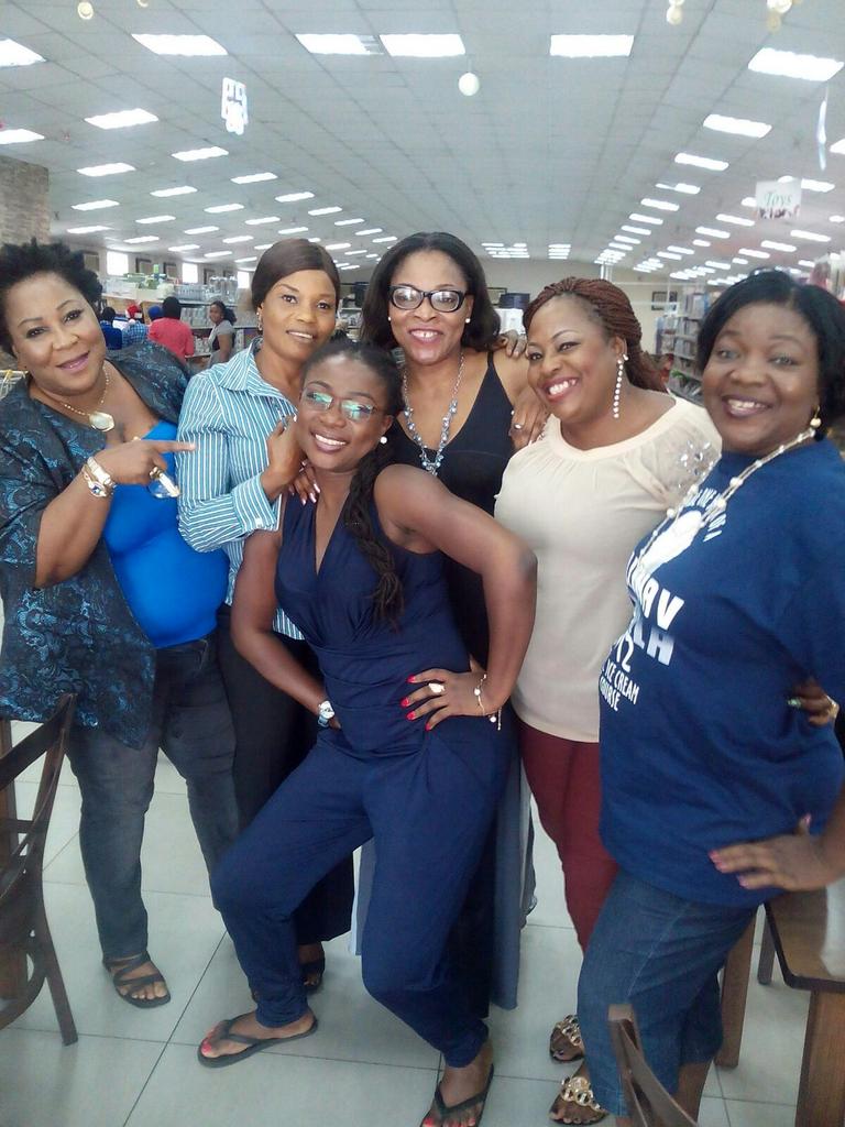 temistephy's tweet photo. @oluwaloninyo today at goodies with u. Nice meeting u, remember to show morayo and others our pic.we love u https://t.co/ZXdWg6Q1ZZ