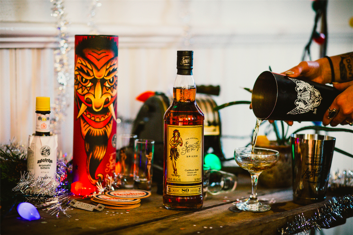 SailorJerry's tweet photo. Pop the top, crack the bottle, and put that #GGFBP tube to good use. Get it at select stores this holiday season. https://t.co/BOi6jgk4LV