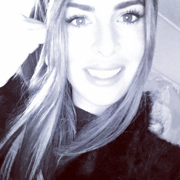RemiEmiLoicSS9_'s tweet photo. New post d'Emilie sur son Insta😍😍
" Bonne journée à vous tous ❤️ Des Bisous #gaté #Love #amour " 
#TeamEmilie😘 https://t.co/1lg6iqGnRc