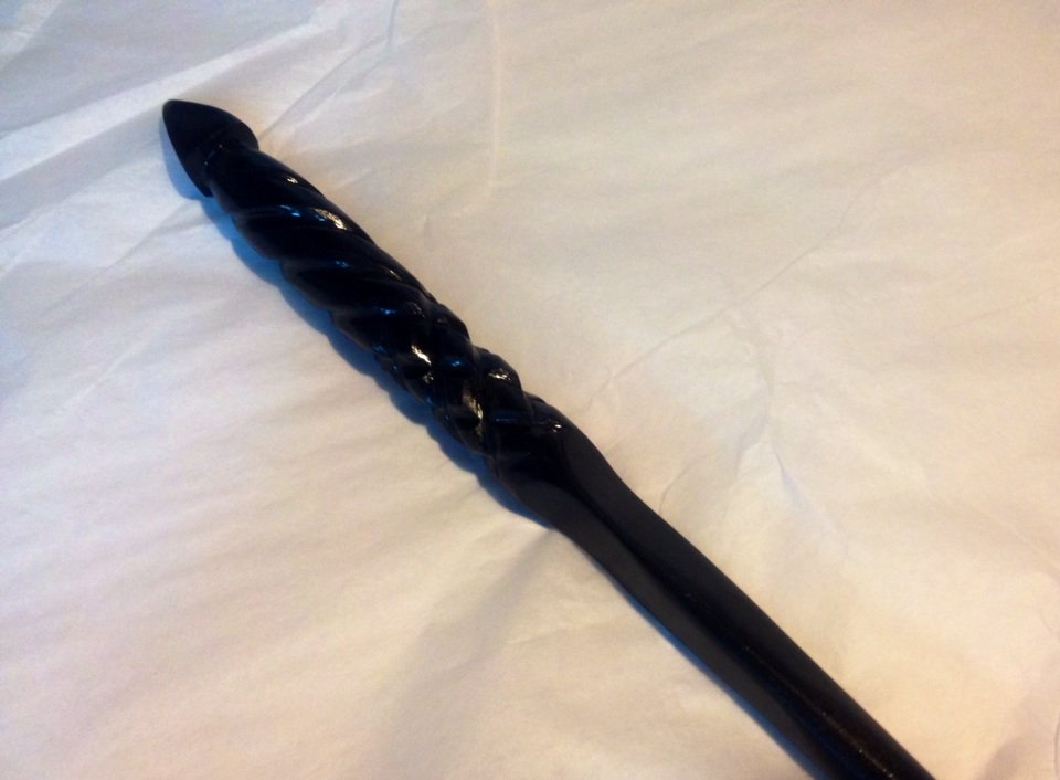 OrchardWorks's tweet photo. #ginnyweasley #maple #magicwand https://t.co/gmeykVW7xS
