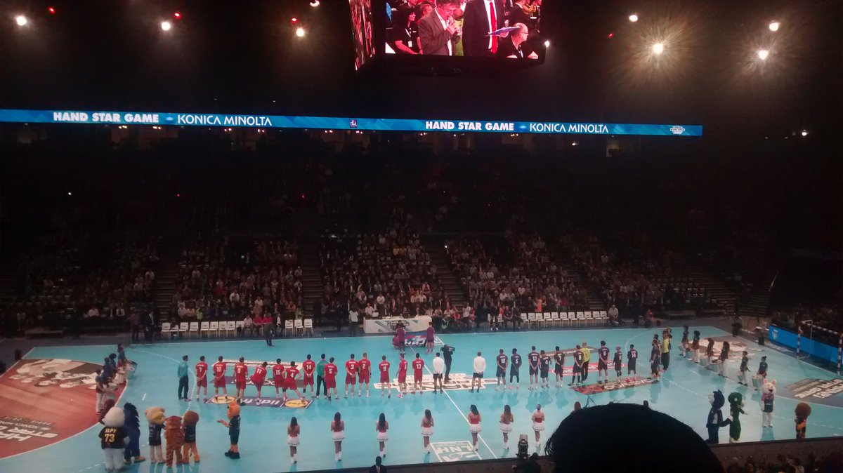 Charliegilbb's tweet photo. Présent au #HandStarGames 2015 à @AccorH_Arena ! https://t.co/hv97H8uC0w