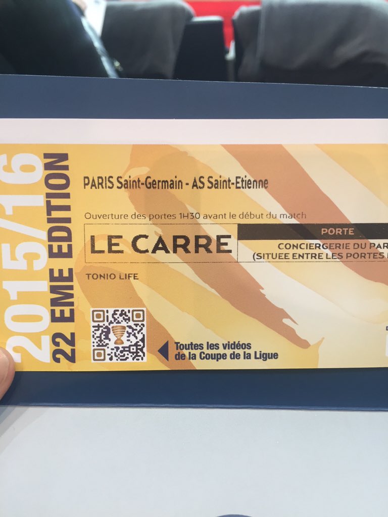 tonio_life's tweet photo. En direct du Parc des princes ! #ALLEZPARIS !! https://t.co/LnMNApAloL