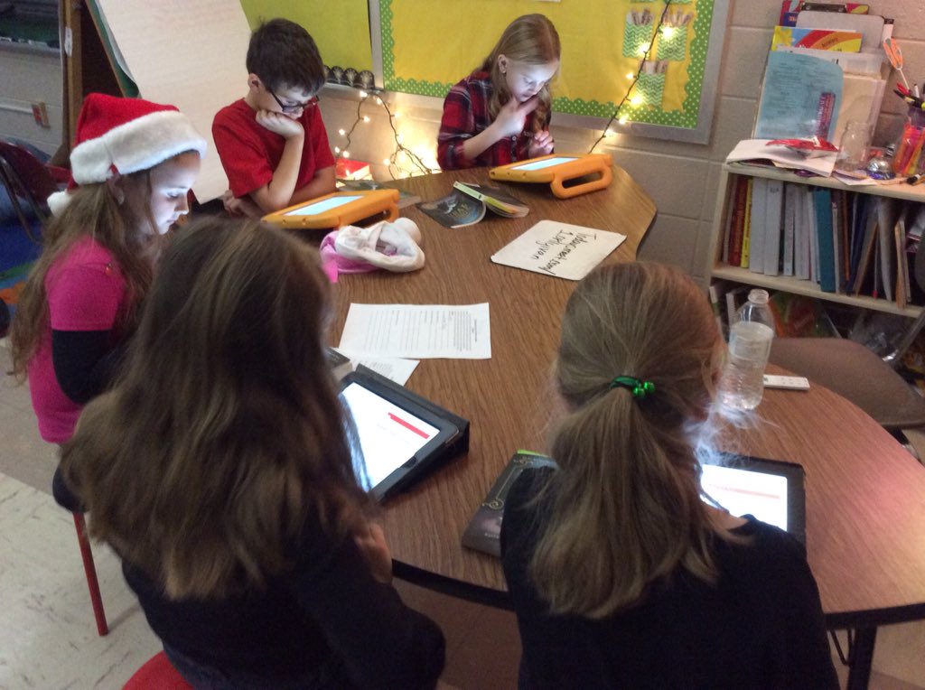 Rachelhowe52's tweet photo. 3rd graders practicing book club discussions on https://t.co/OQjzhwaZl3. I pose quotes ,they respond! #essdexcels https://t.co/OrIVzgc815