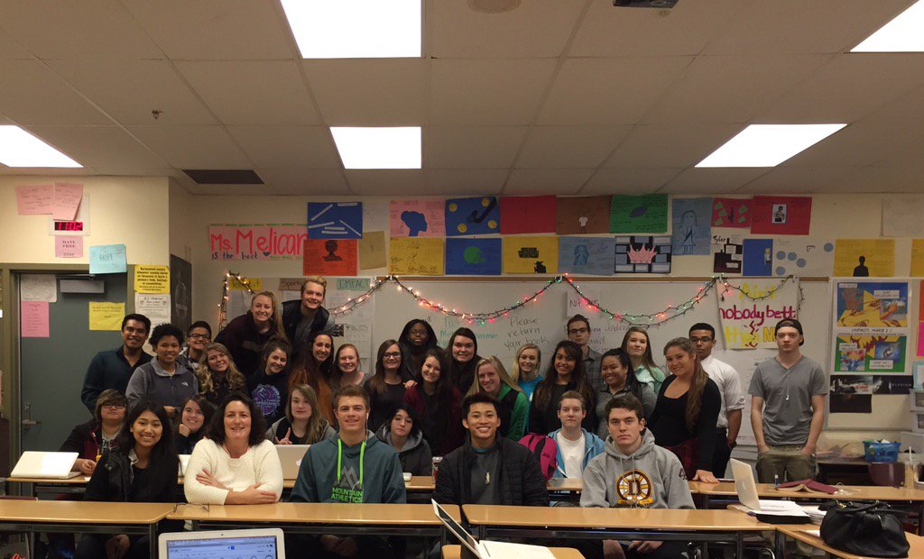 krissynev's tweet photo. A great class--smart, caring, thoughtful, and overall just great kids! #dhslynx @dimond_seniors @DimondStudGov https://t.co/pIOzyDpTui