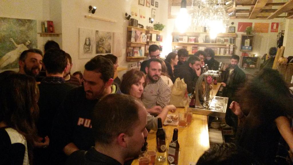 Os lo estais pasando bien <a href="/YelpSevilla/">Yelp</a> #LaRojaYelp