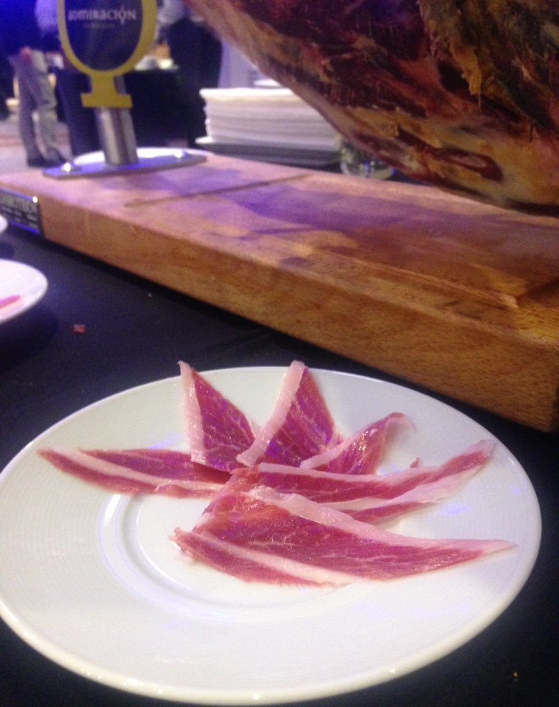 JulienT_uk's tweet photo. The 1st challenge in london is to find a real great ham.The 2nd is being happy with what you find! @ClassicFineFood https://t.co/WoGcolmmGo