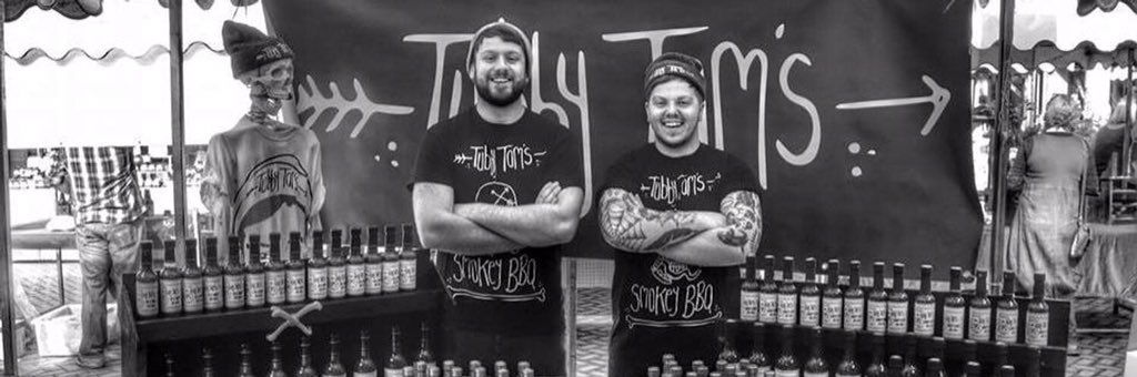 poppyscupcakes's tweet photo. Delicious BBQ &amp; hot sauces @xtubbytomx &amp; for tasty cupcakes @poppyscupcakes #handmadehour 💕 https://t.co/C9ttY1eIBf
