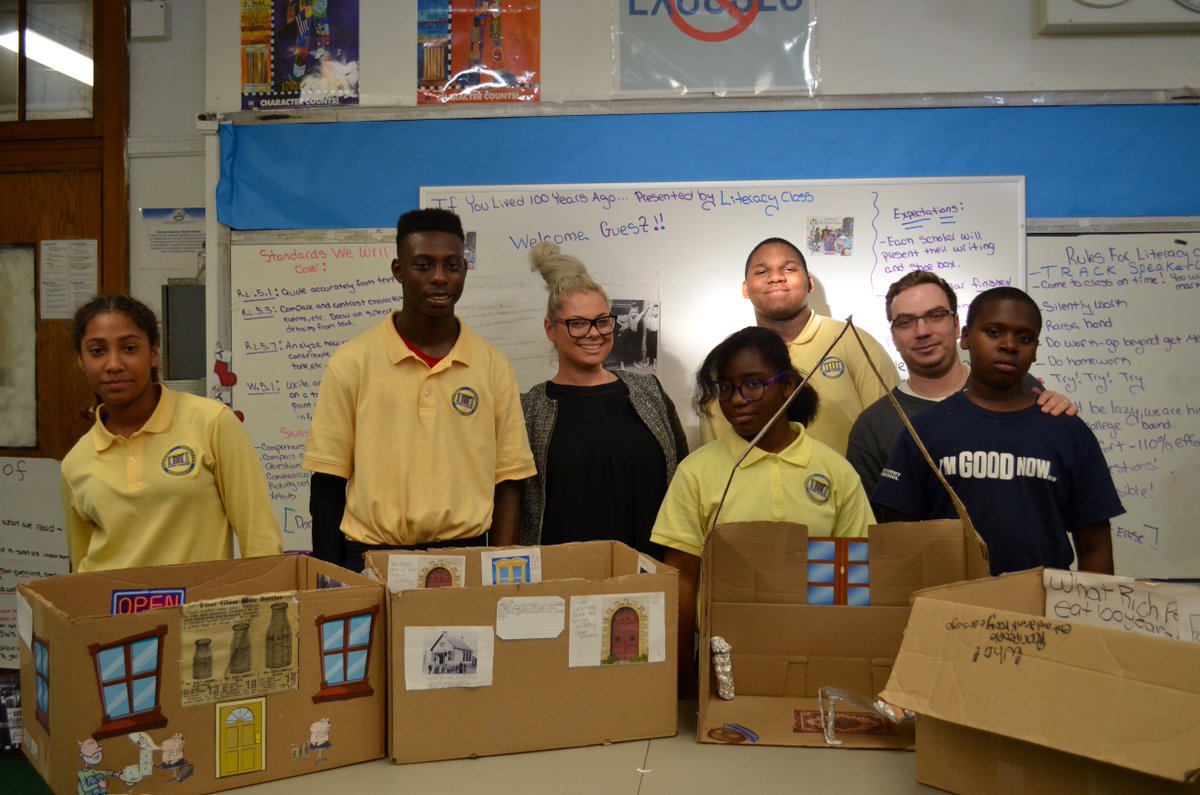 SummitAcademyCS's tweet image. A group of our Middle School scholars presented on what life was like a 100 years ago!