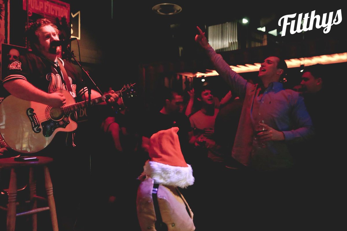 FilthysOLD's tweet image. LIVE MUSIC ALL NIGHT 

£15 beer buckets 
£10 bottle wine 
£7-2 doubles 

Come and get FESTIVE IN FILTHYS!