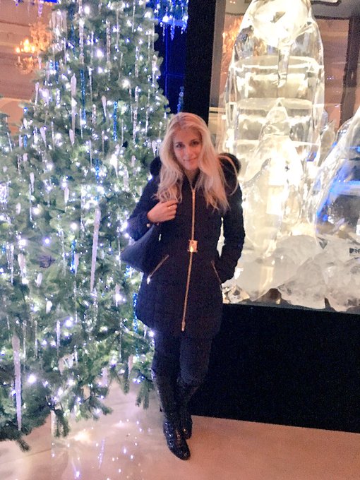 Last weekend in Paris....I believe nothing should stop our lives😉😊💋 https://t.co/rhcNna6O5h