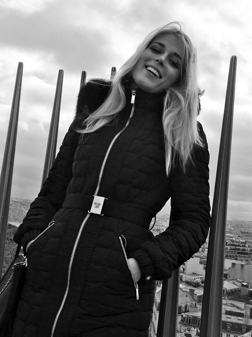 Last weekend in Paris....I believe nothing should stop our lives😉😊💋 https://t.co/rhcNna6O5h