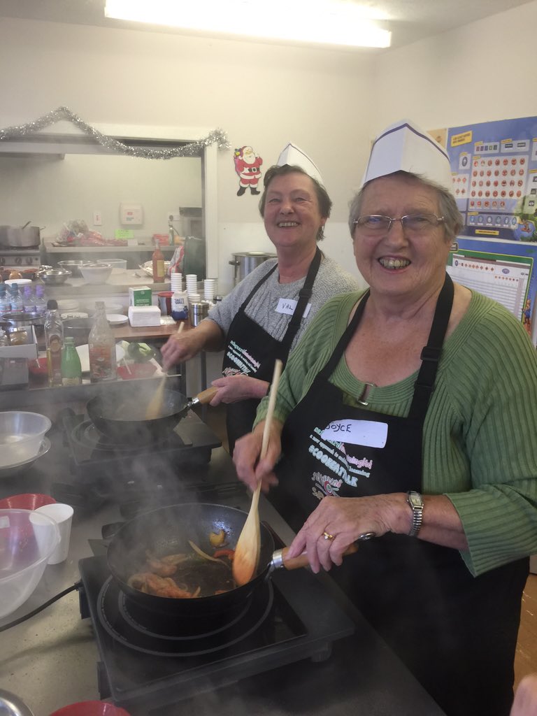 HMRCircleCIC's tweet photo. Tuesday we did #CookEatTalk #rochdalehour 
Amazing event!! https://t.co/CL028w5QlX