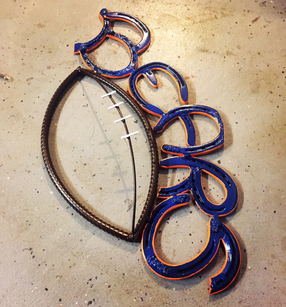 BBCD2012's tweet image. Customer Order Bears Football Sign backwoodsbeautycustomdesign.com | Facebook.com/backwoodsbeaut…